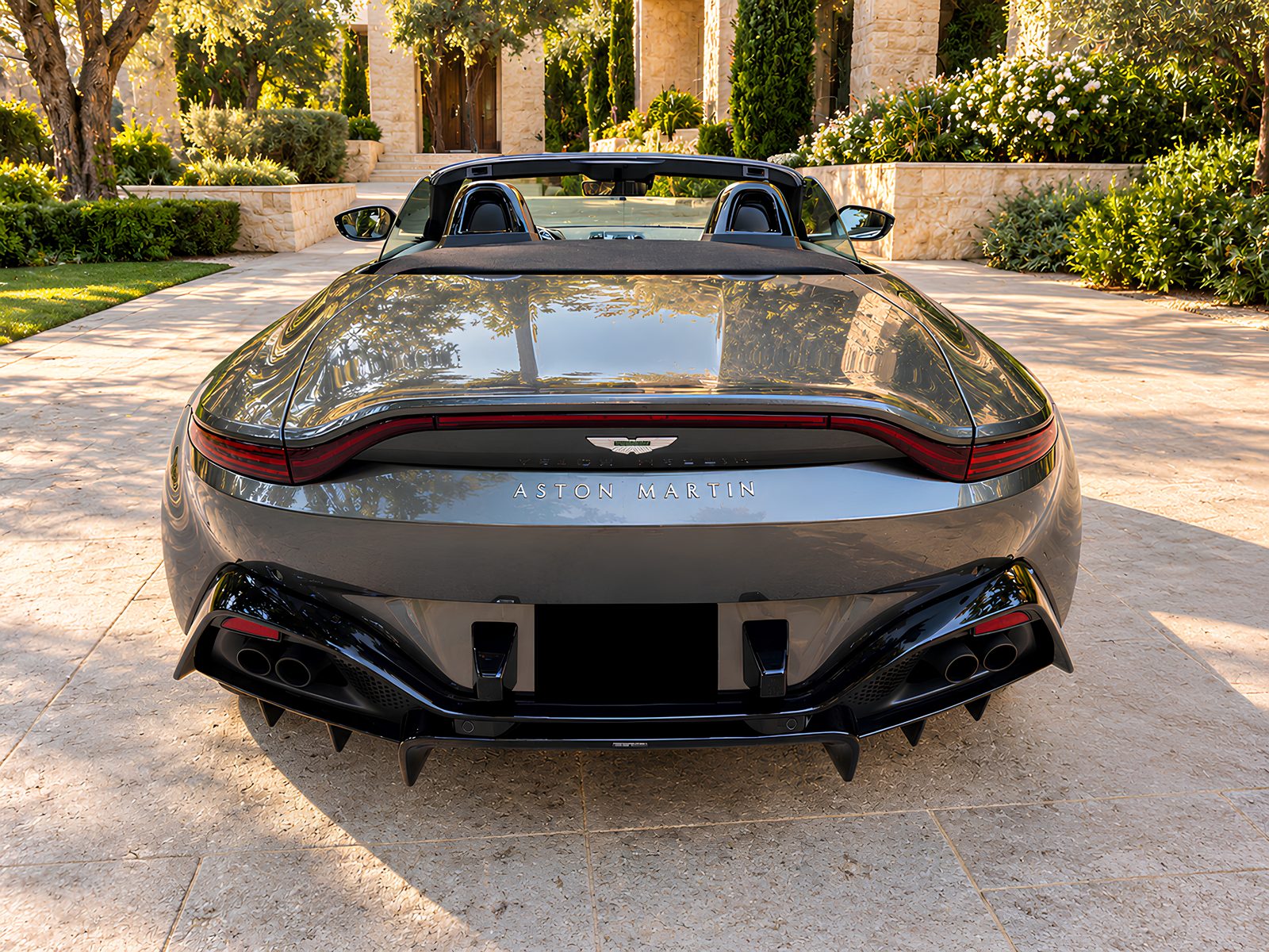 Aston Martin V8 Vantage Roadster