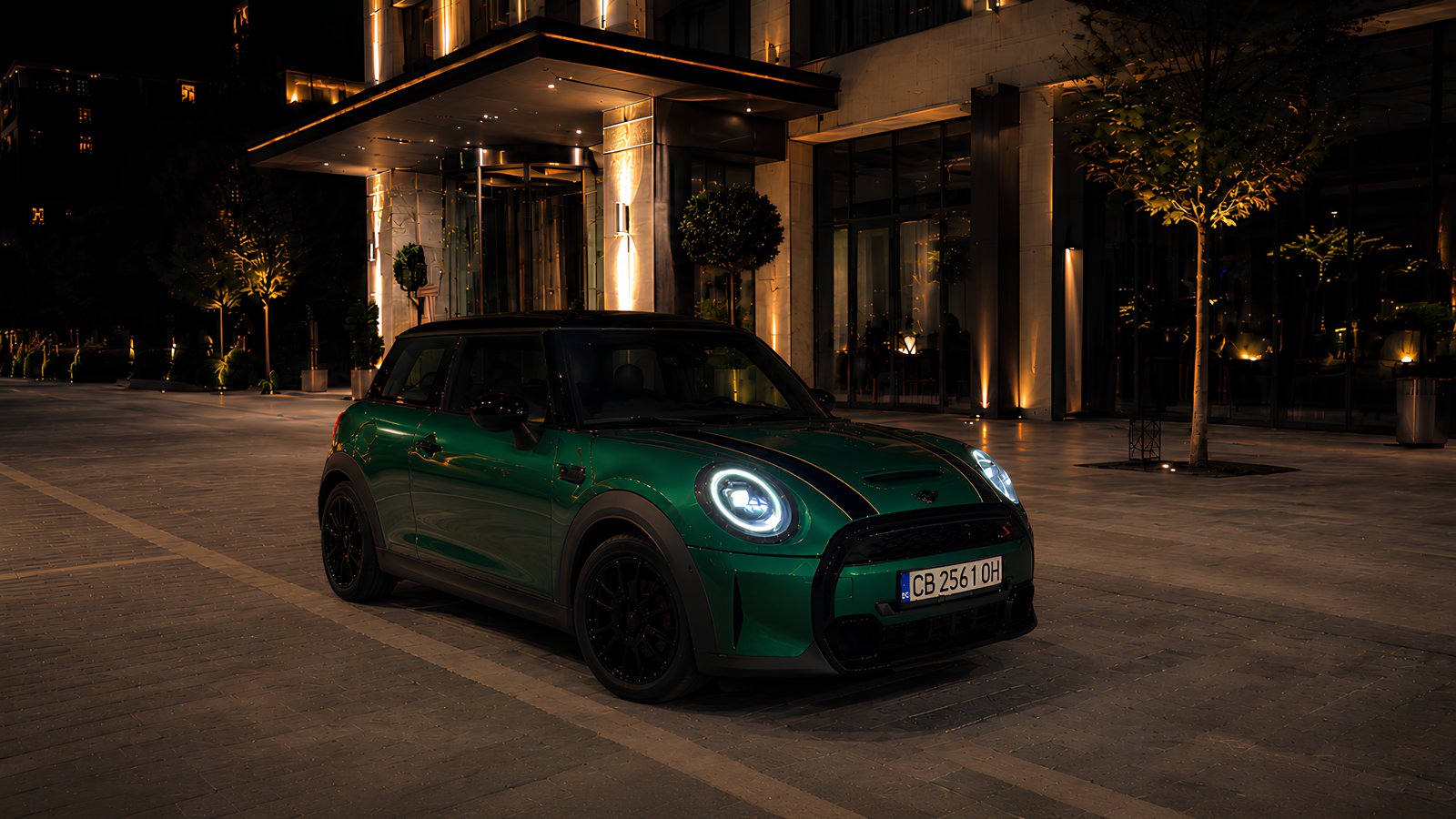 MINI Cooper S Édition 60 ans en British Racing Green — EVOLUXURY Fleet, réservée